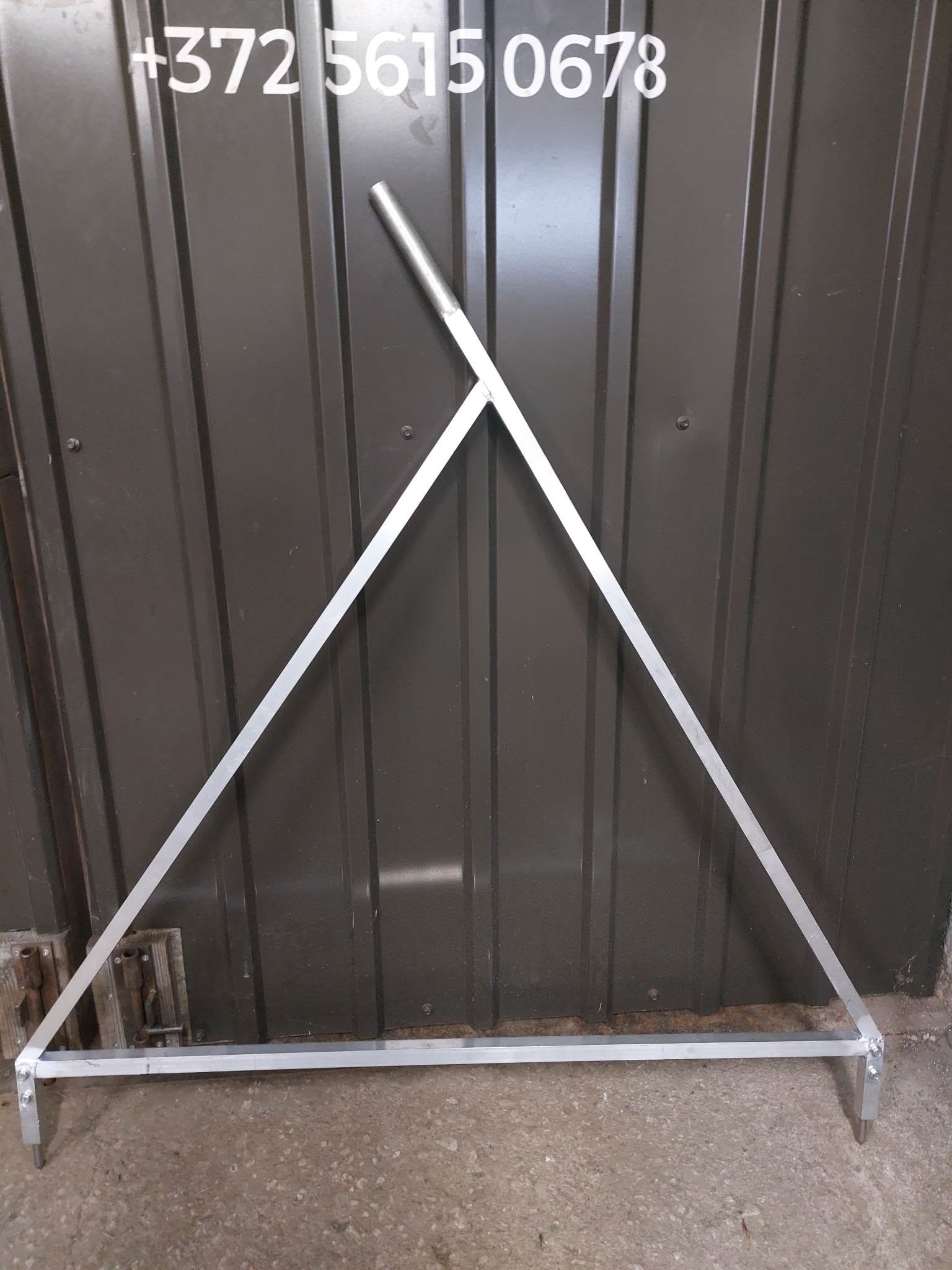 Eritellimusel valmistatud metallraam